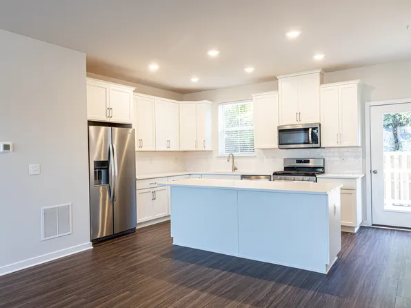 113 Four Leaf Dr, Downingtown, PA 19335