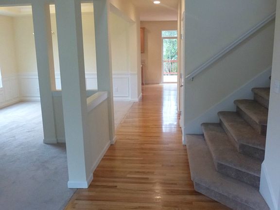 2nd image of 7913 Yosemite Pl SE