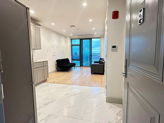 2nd image of 141-26 Northern Blvd #9C