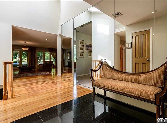 2nd image of 315 Lawn Ln