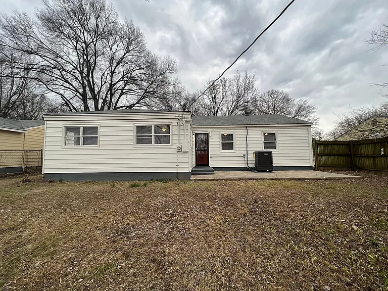 3577 Sunrise St — Photo 3
