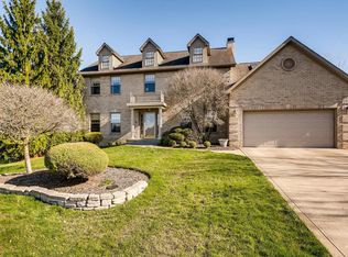 2726 Sandhurst Dr, Lewis Center, OH