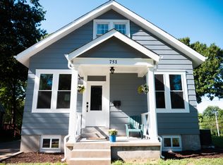 751 E Jackson Rd, Saint Louis, MO 63119