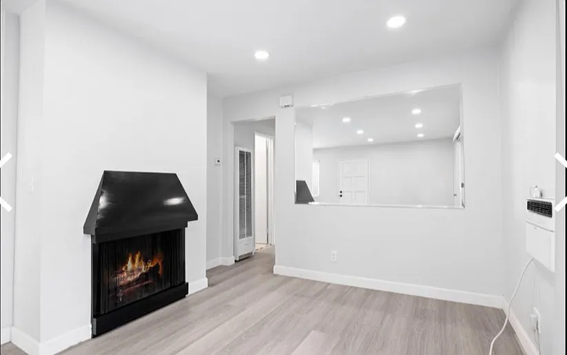 2 bed, 915 sqft, $4,195 — Photo 3