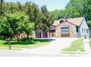 4346 Trophy Dr, Upper Chichester, PA 19061