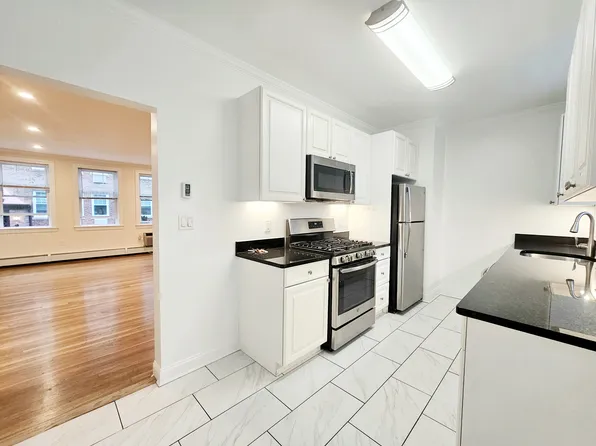39 Auburn St, Brookline, MA