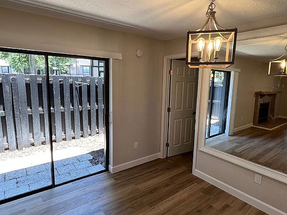 4th image of 4015 Angel Oak Ct APT 102