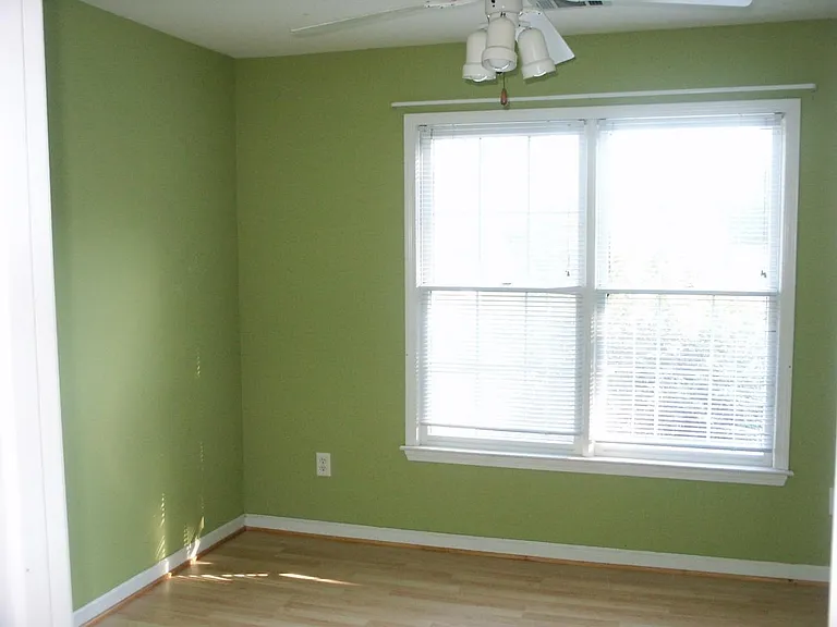2276 Orleans Ave — Photo 8