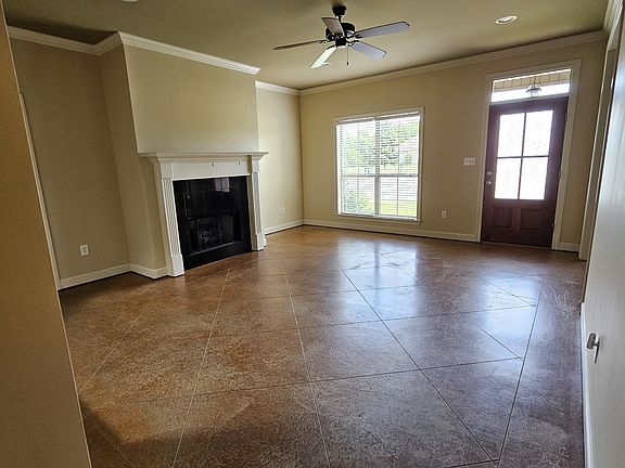 3rd image of 9356 Collier Loop