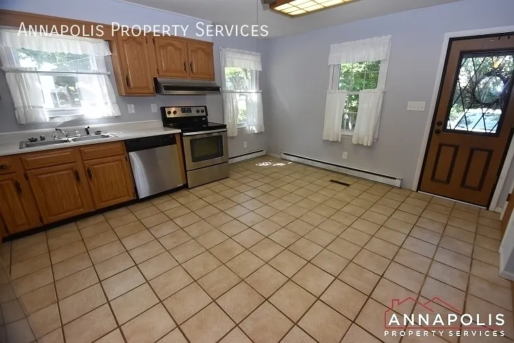 843 Harbor View Ter — Photo 4