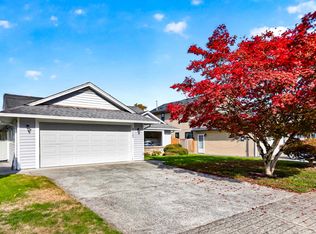 22205 126th Ave, Maple Ridge, BC V2X 0W5