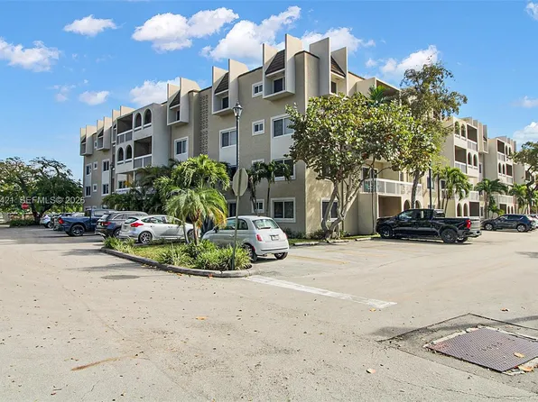 7703 Camino Real #A-111, Miami, FL 33143