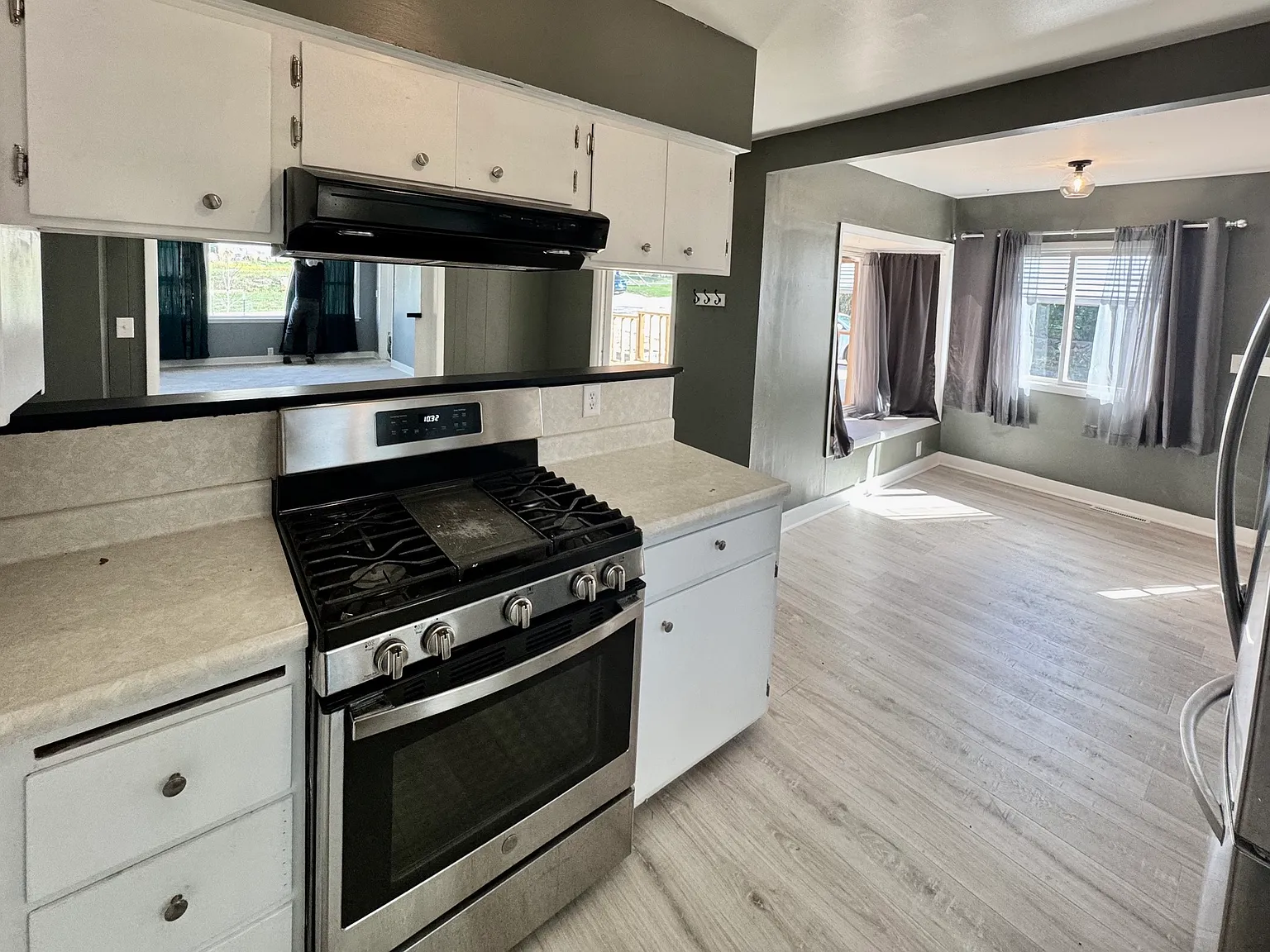 2 bed, 1116 sqft, $1,600 — Photo 3