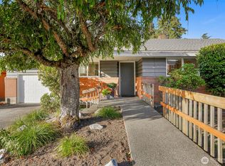 3916 SW 100th St, Seattle, WA 98146