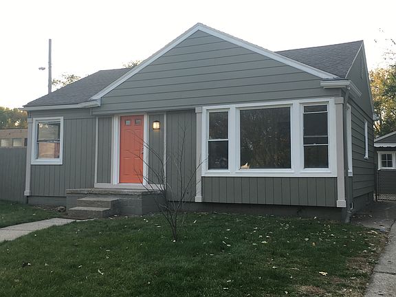 4th image of 23041 Manistee Ave