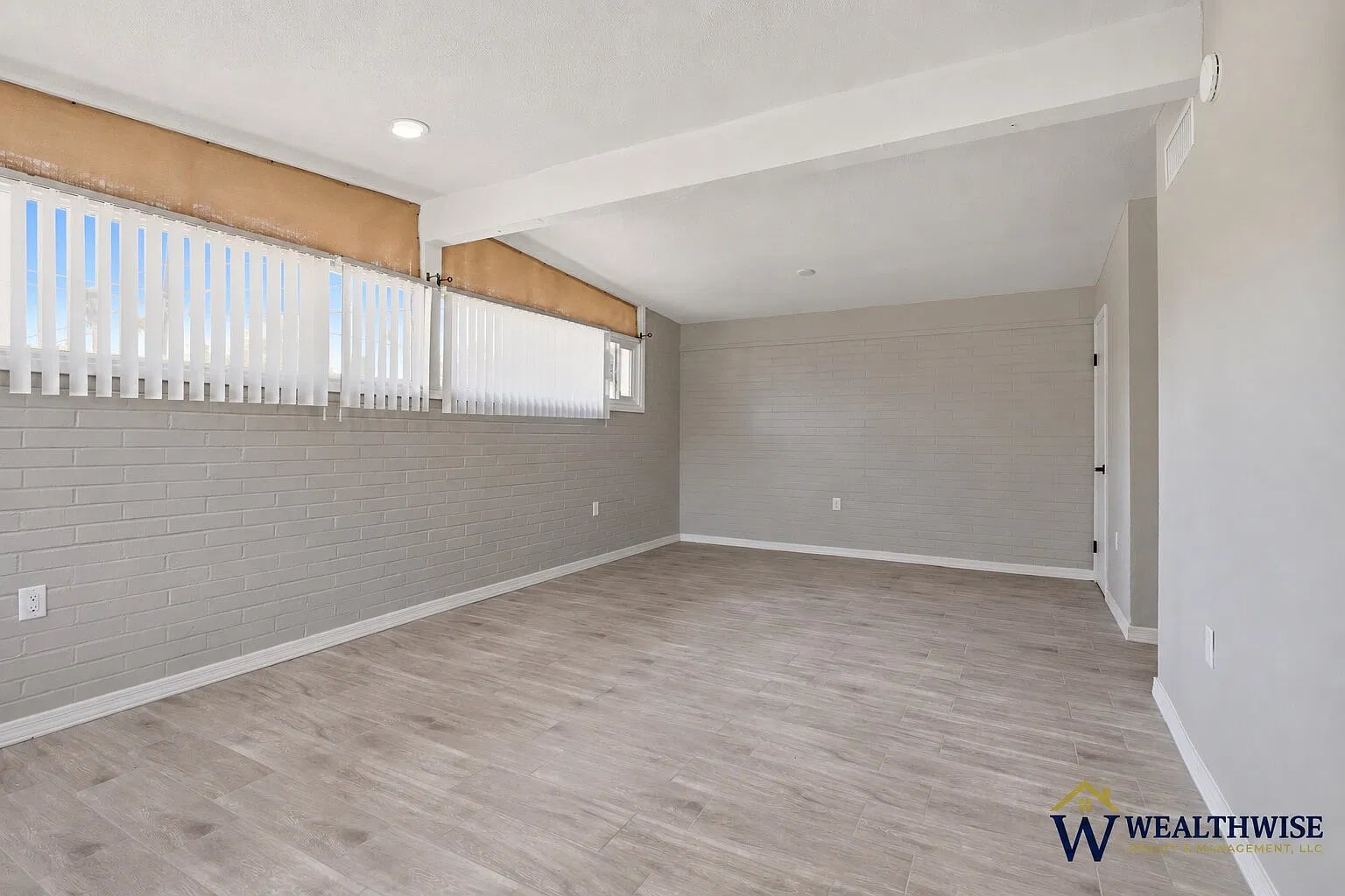 2 bed, 1.0 bath, 851 sqft, $1,195 — Photo 2