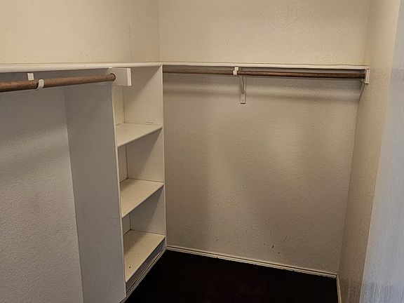 5th image of 1136 Boxwood Dr