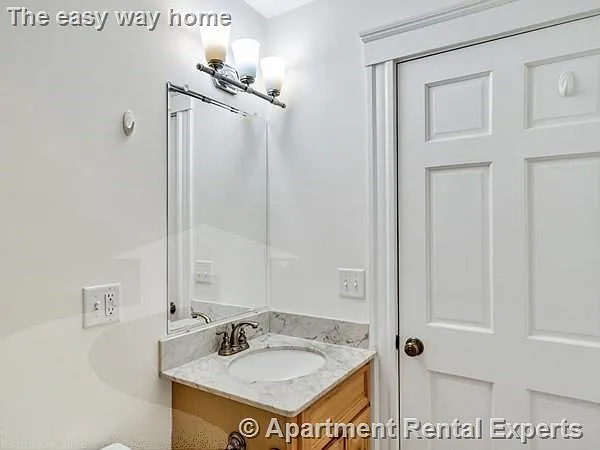 3 bed, 2.5 bath, 1700 sqft, $4,200 — Photo 4
