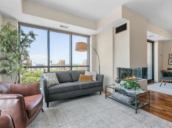100 3rd Ave S Unit 1703, Minneapolis, MN 55401