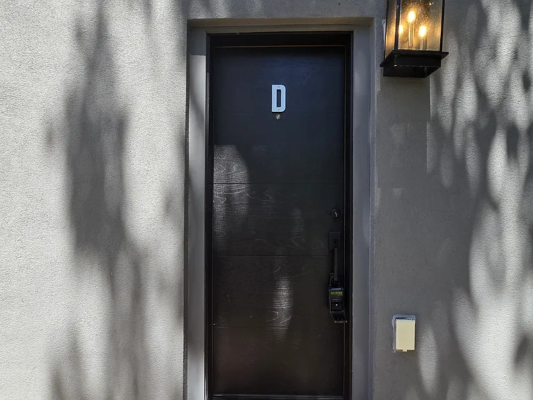 1401 Charles St #D — Photo 20