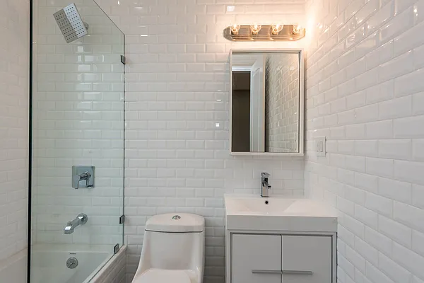 Rented by Nooklyn NYC LLC | media 19