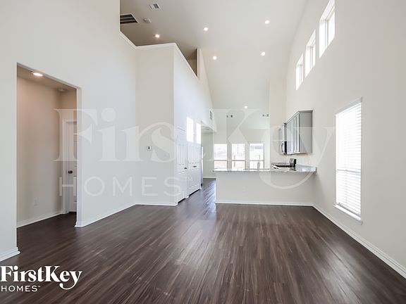 3rd image of 12543 Highgrove Springs Dr