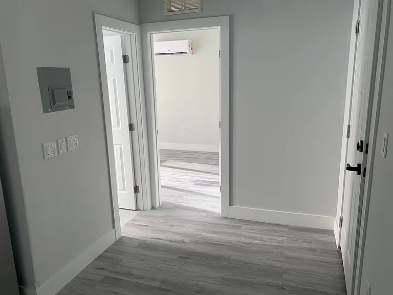 1639 Madison St — Photo 10