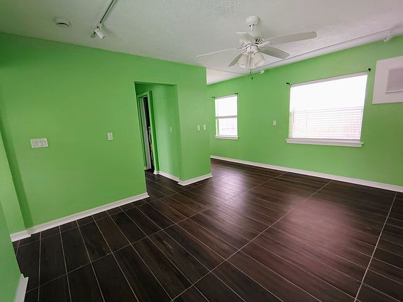 5th image of 115 145th Ave E APT 3