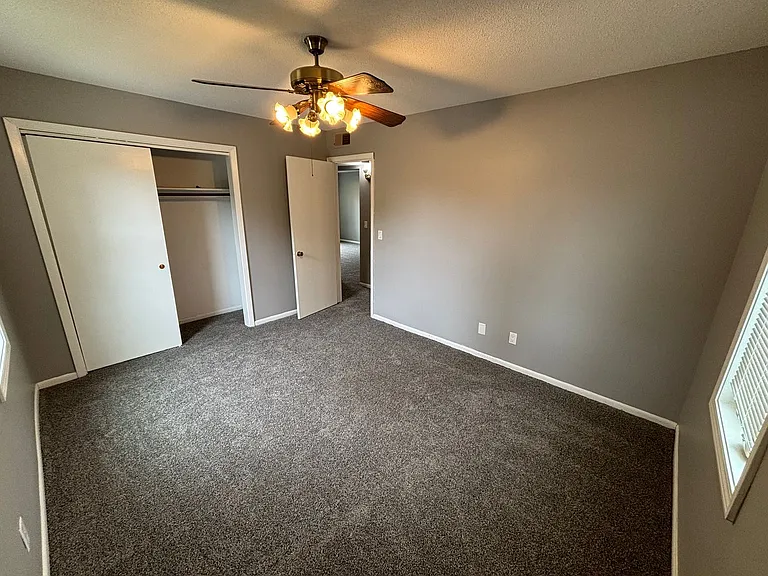8865-8871 Holmes Ave — Photo 9