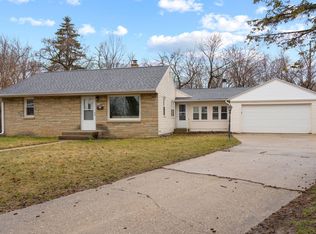 2236 W Neil Pl, Milwaukee, WI 53209