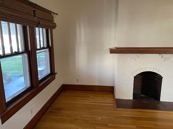 4th image of 1544 Constance Ave