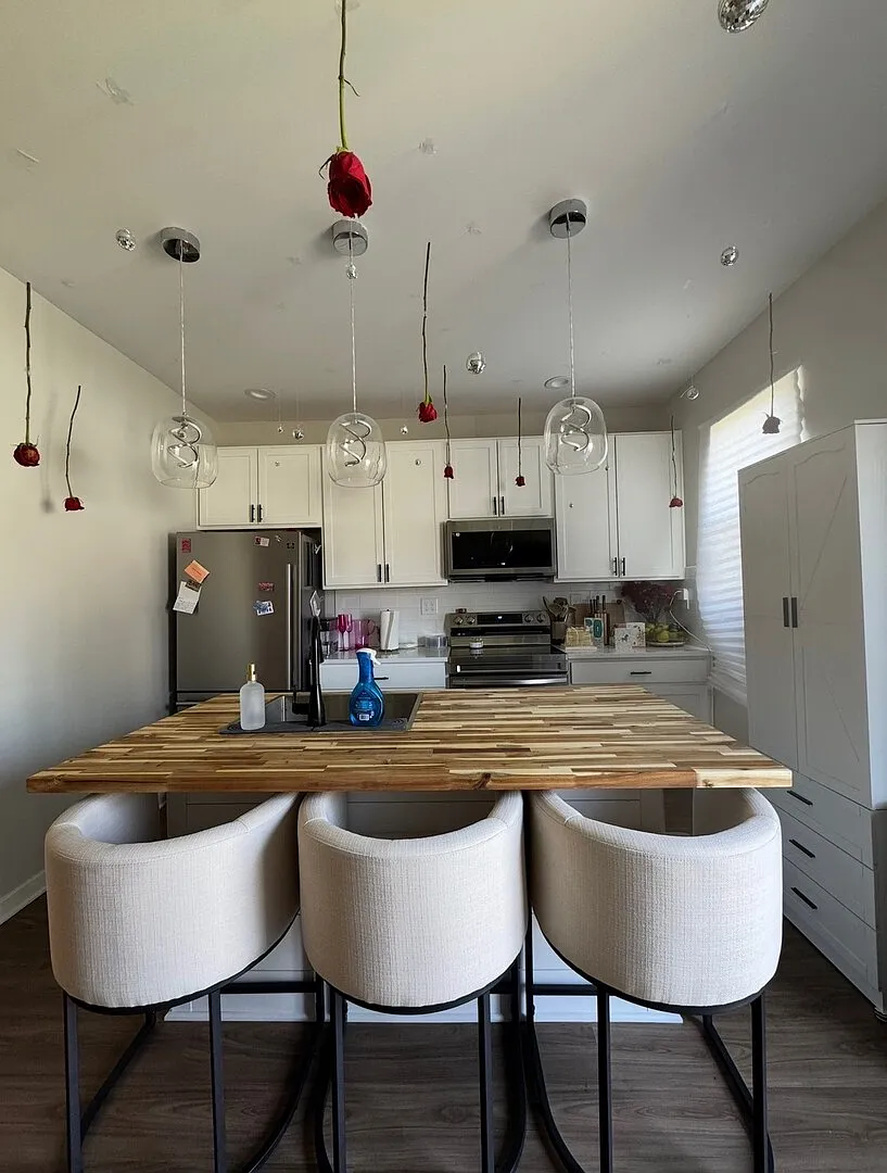 Fully Furnished Duplex in Downtown Columbus! — Photo 4