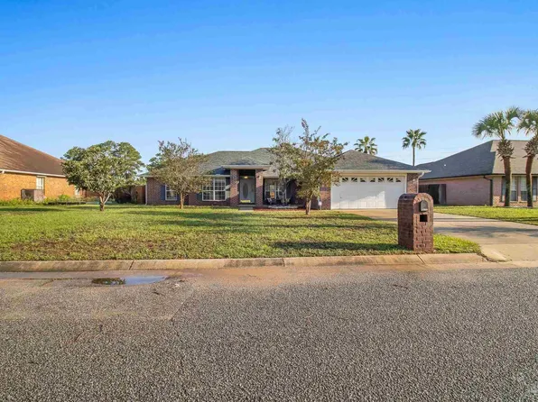 7070 Brighton Oaks Blvd, Navarre, FL 32566