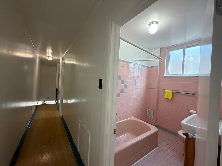 2522 S 8th St — Photo 7