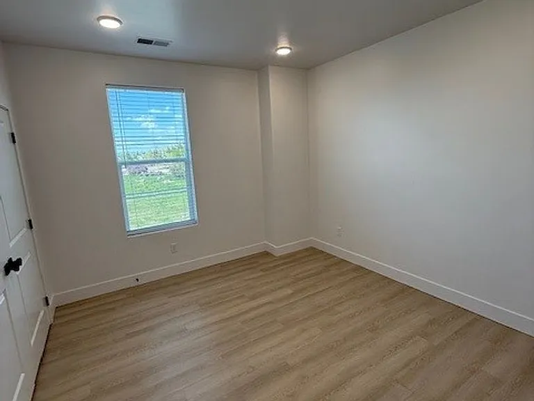 70 Blue Flax Ln — Photo 7