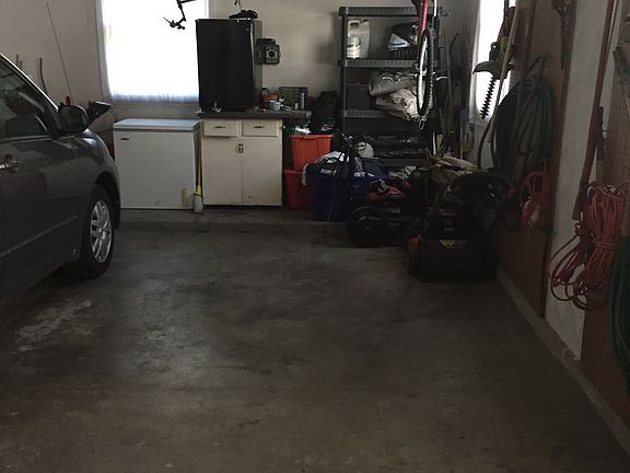 5th image of 362 Parkland Ter
