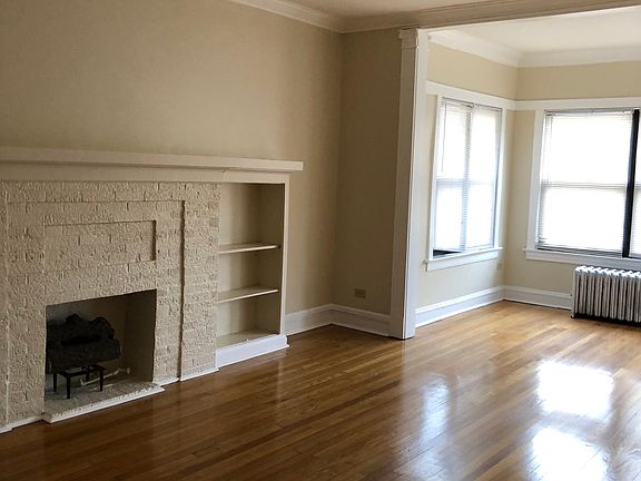 4th image of 6233 S King Dr APT 2