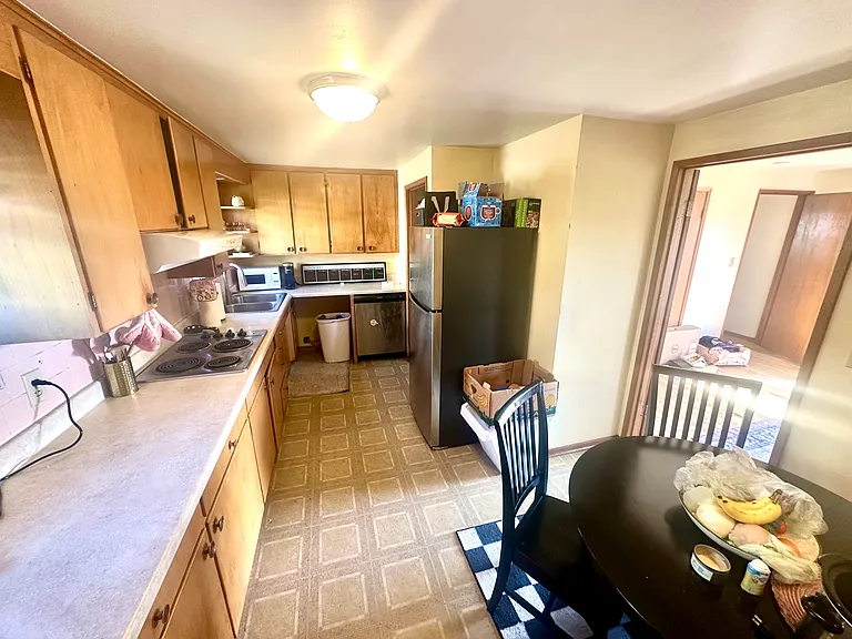 4411 Williams Ave W — Photo 6