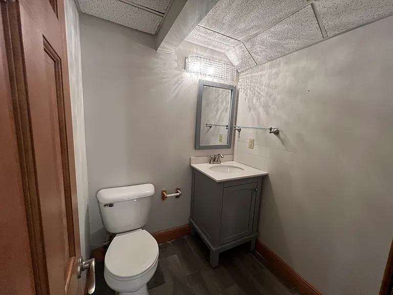 1004 Monarch Dr — Photo 35