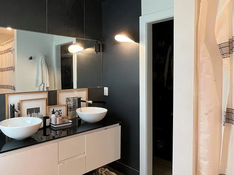 2364 S Florence Ave — Photo 16