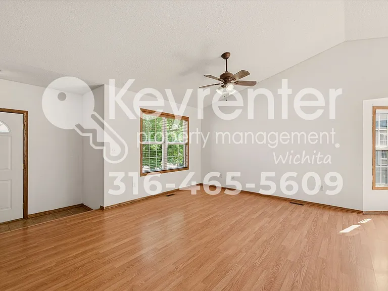 827 S Sunset Cir — Photo 6
