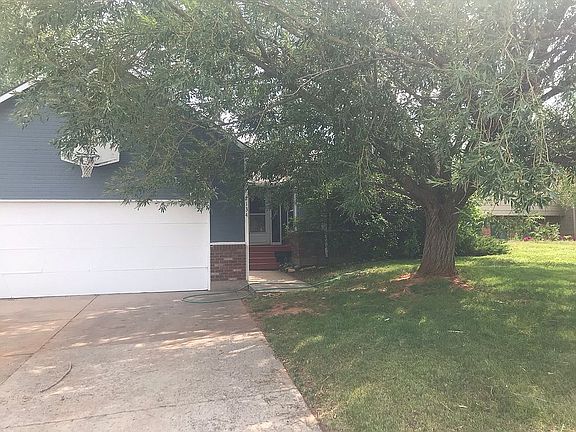 3rd image of 2134 E Curtis St