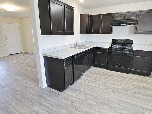 3rd image of 12030 Munich Dr