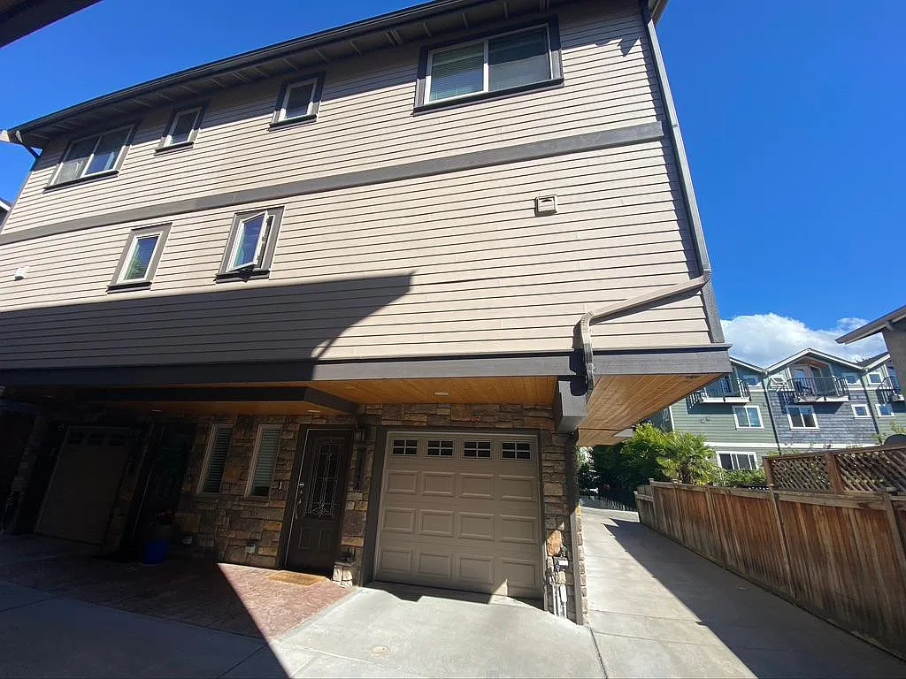 3 bed, 1712 sqft, $4,900 — Photo 2