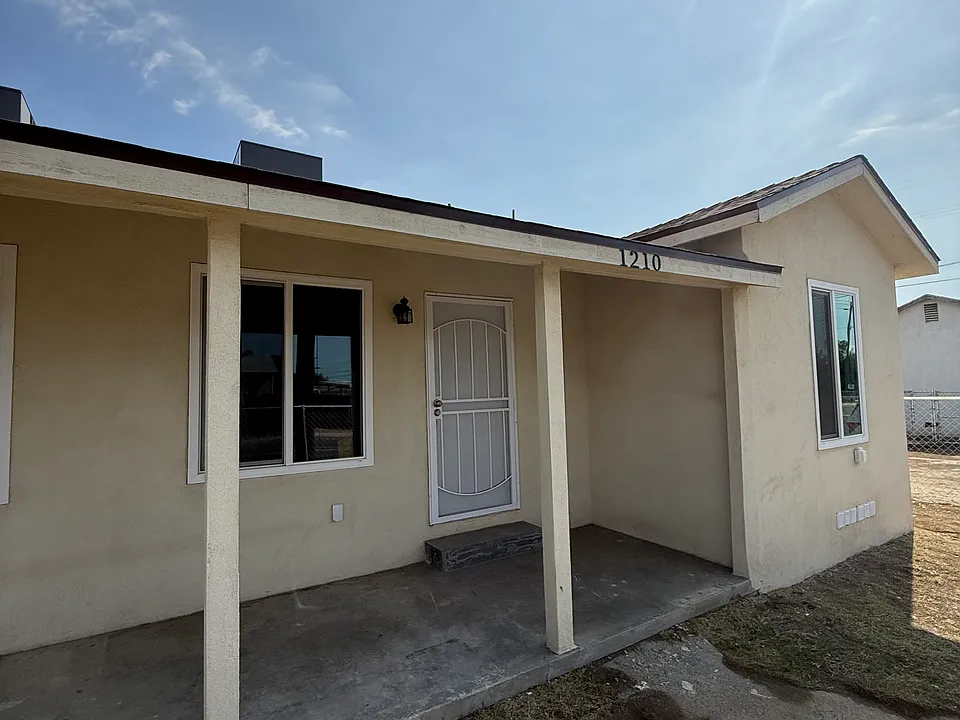 1210 Oildale Dr