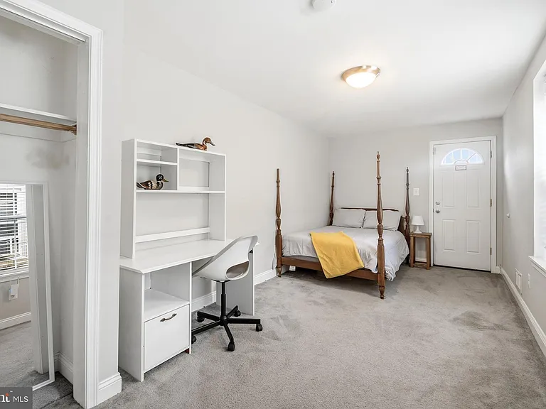 2040 Orleans St — Photo 6