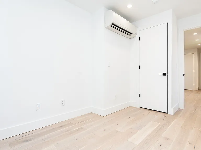 485 Tompkins Ave #3B — Photo 13