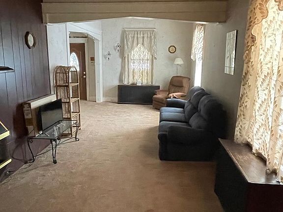 5th image of 1021 Walnut St