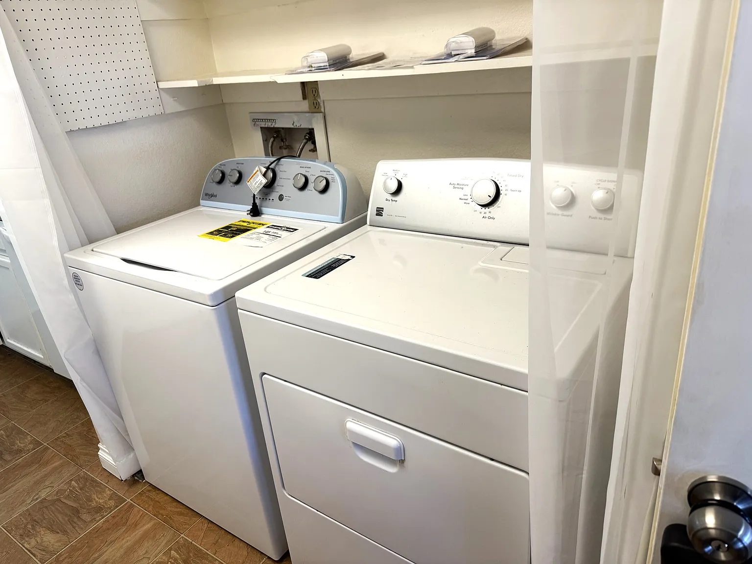2 bed, 1034 sqft, $2,000 — Photo 3