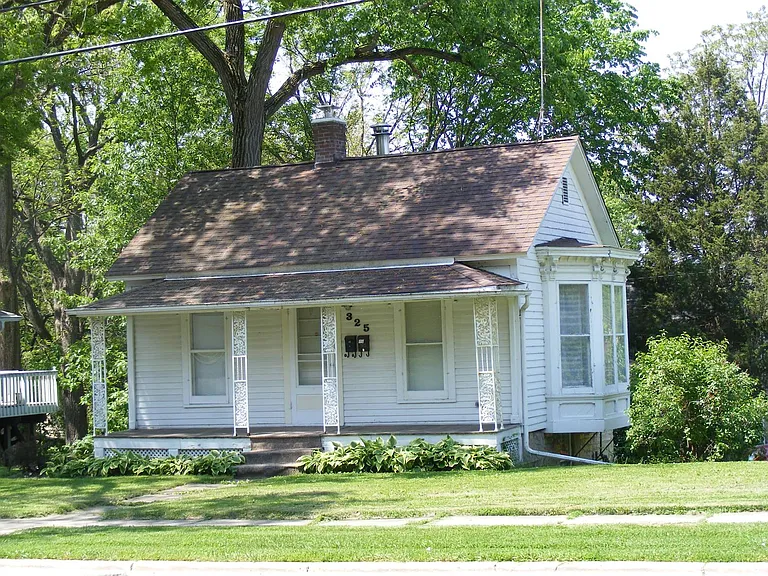 325 N. Washington Ave.
